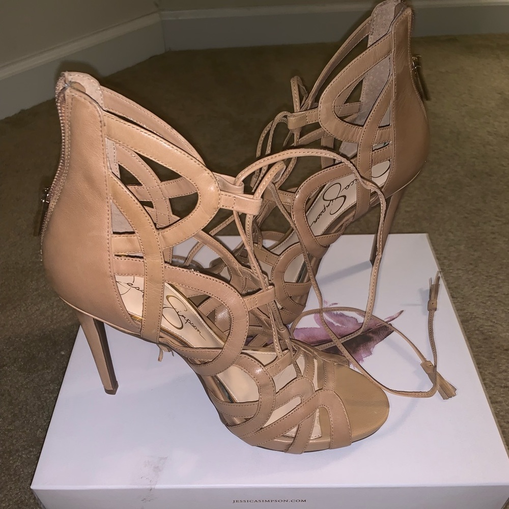 Jessica Simpson sexy heels! Only worn once!